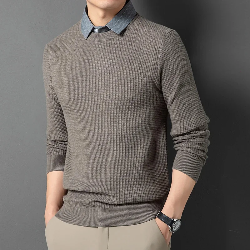thumbnail image 1 of Suéteres falsos de dos piezas de alta gama, suéter de cuello camisero para hombre, manga larga, otoño, nuevo, color puro, parte inferior de punto grueso, 1 of 4