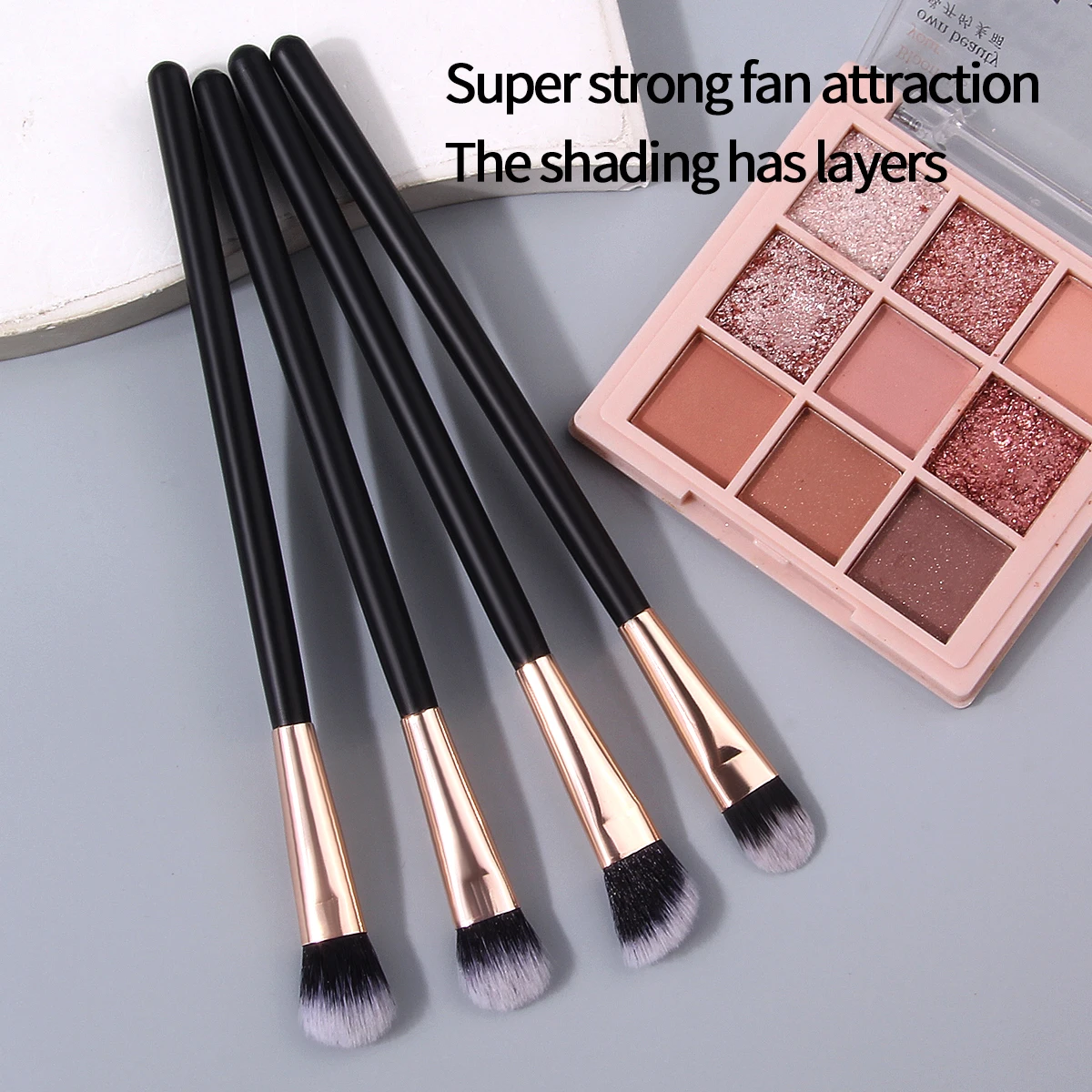 4PCS 부드러운 나무 손잡이 아이 메이크업 브러쉬, 아이섀도 브러쉬, 스머더 브러쉬, 디테일 브러쉬, 다목적 미용 도구