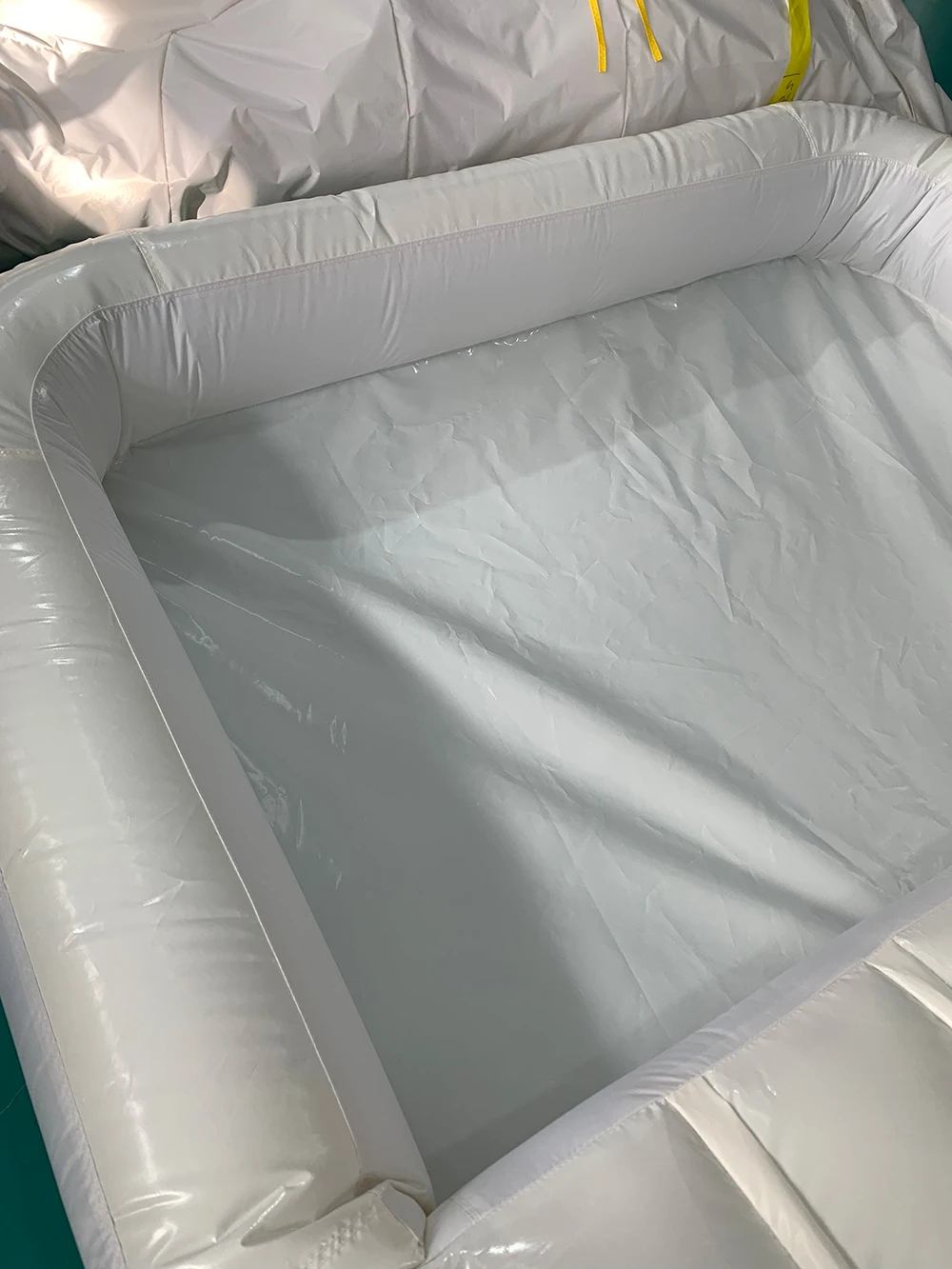 Inflatable Toys White Bounce House 5.6*3.3*3M Trampoline 33KG With Blower Jumping Castle Bouncy House For kids Wedding Toys 5
