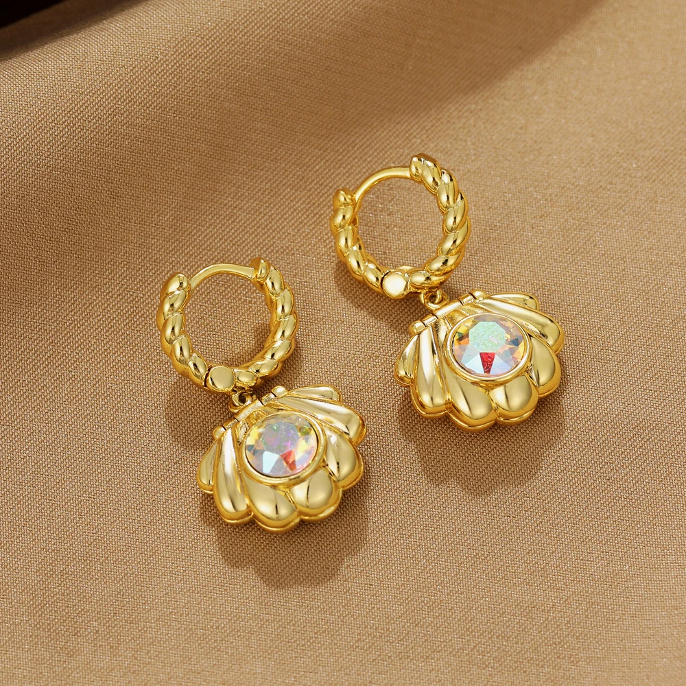 18K Gold Plated Twist Mini Circle Round Huggie Ear Hoops Openable Scallop Shell Crystal Drop Earrings Unique Jewelry 2026 Серьги