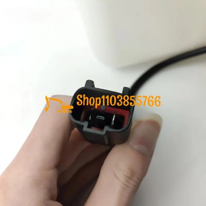 굴삭기 부품 코마츠 PC400/450/460/500/600/650/800-6-7-8-MO용 고품질 보조 물탱크