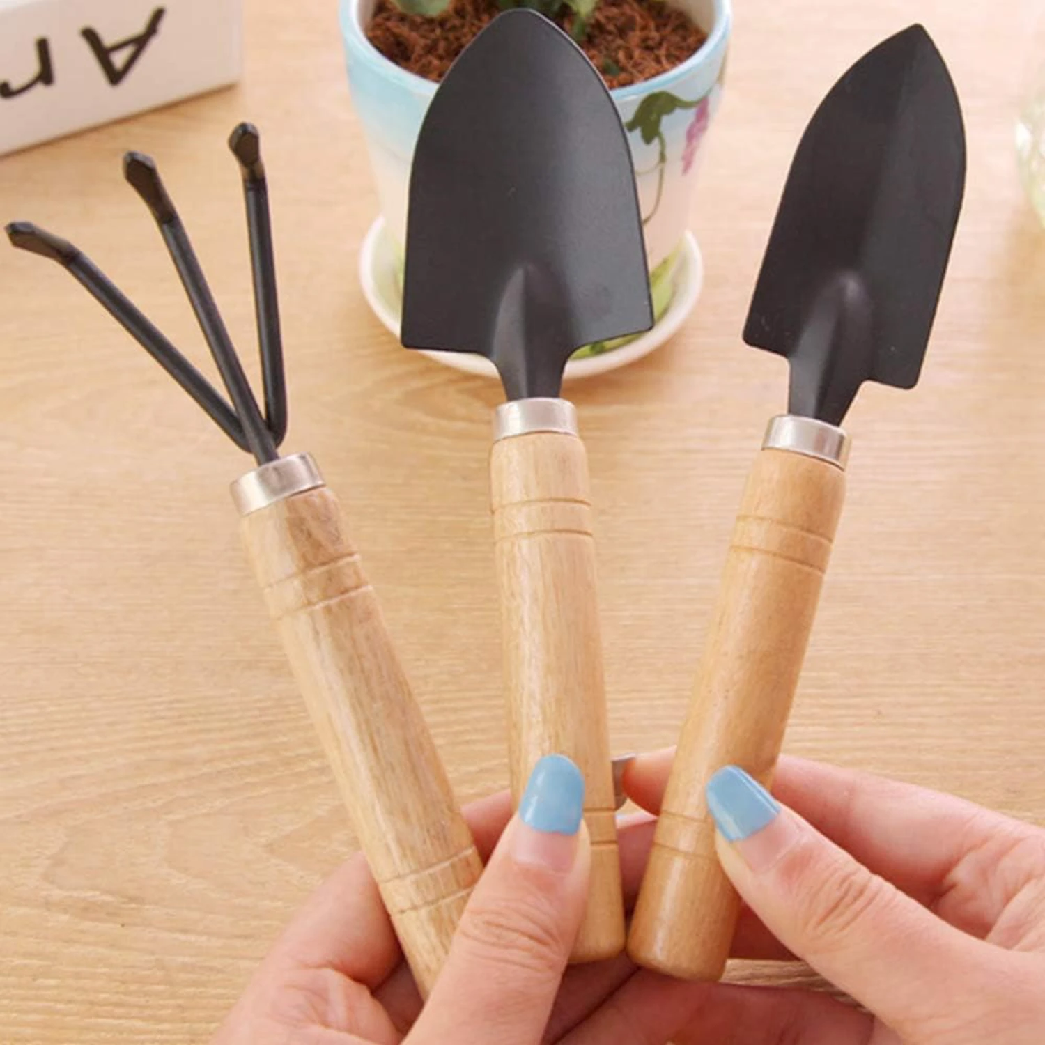 Efficient and Durable Black Metal Gardening Trowel-Set of 3 Mini Hand Planting Tools with Wood Handle including Small Shovel,
