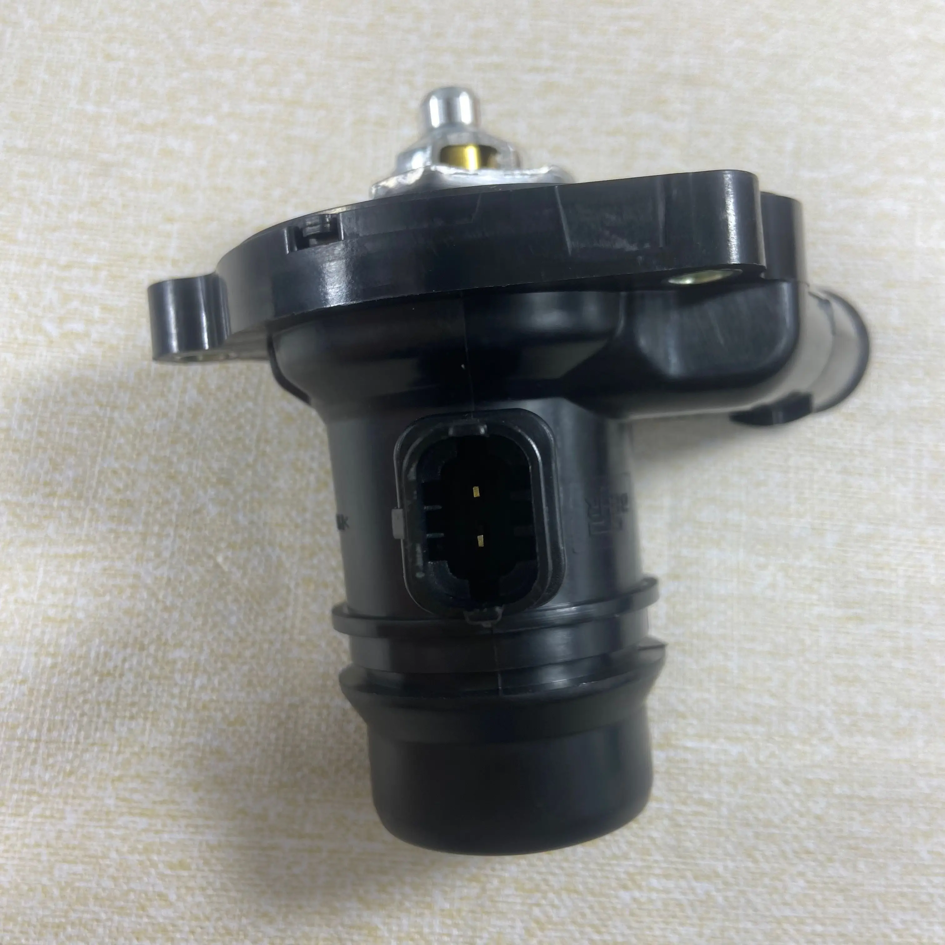 Engine Coolant Housing Thermostat For Chevrolet Cruze Orlando Opel Vauxhall Zafira 55593034