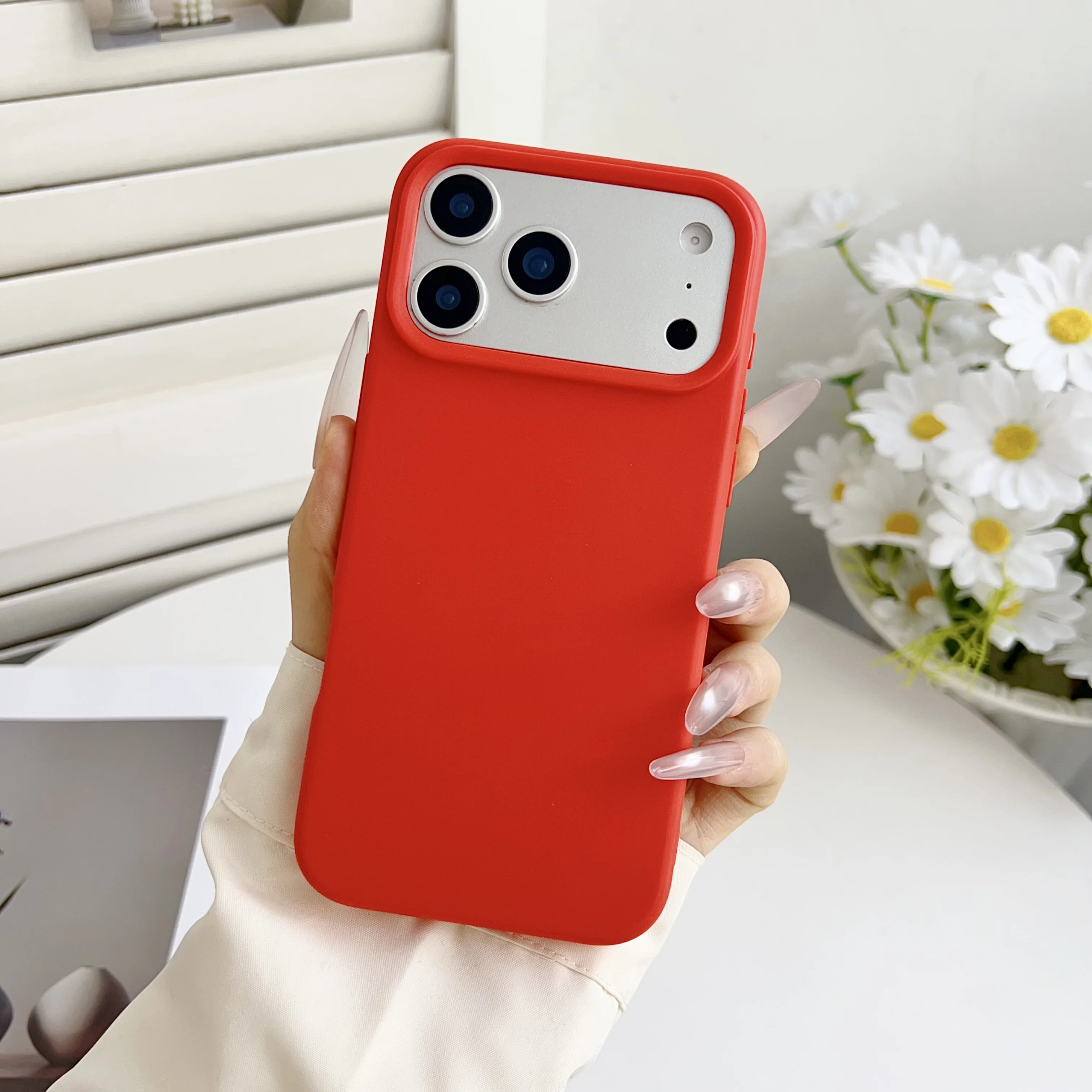 ตัวเลือกสินค้า เคสซิลิโคนสีส้มด้านกันกระแทก iPhone 17 Pro Max