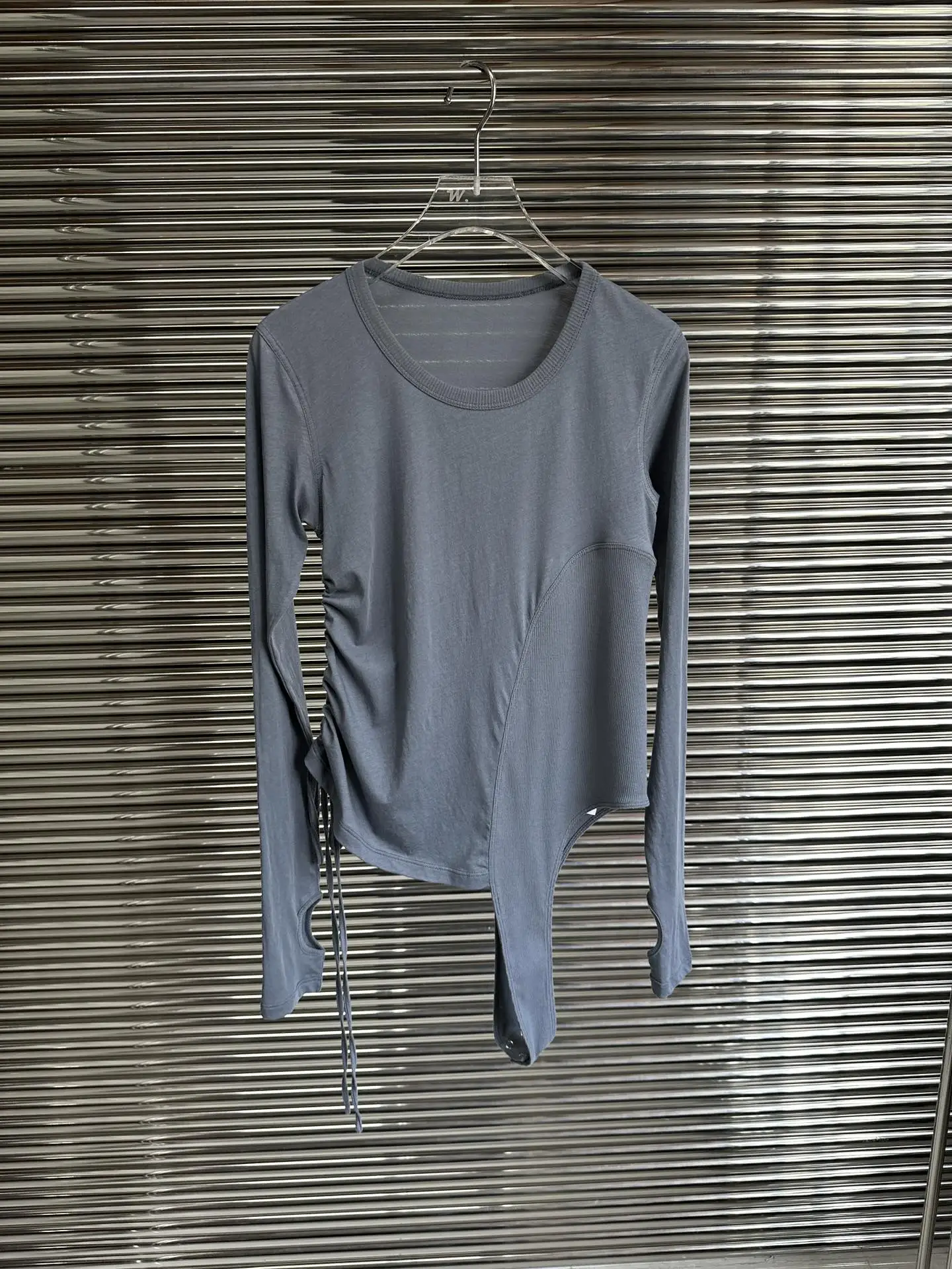 

2023 Autumn/Winter Fashion New Women's Clothing Drawstring Stitching Long Sleeve T-shirt 0905