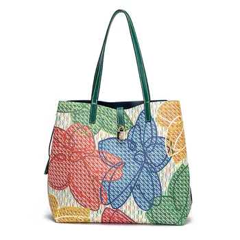 CH Winter 2023 Luxury Brand Fashion Printed Pattern Large Capacity Bucket Bag Women's Banquet Commuter Handbag
