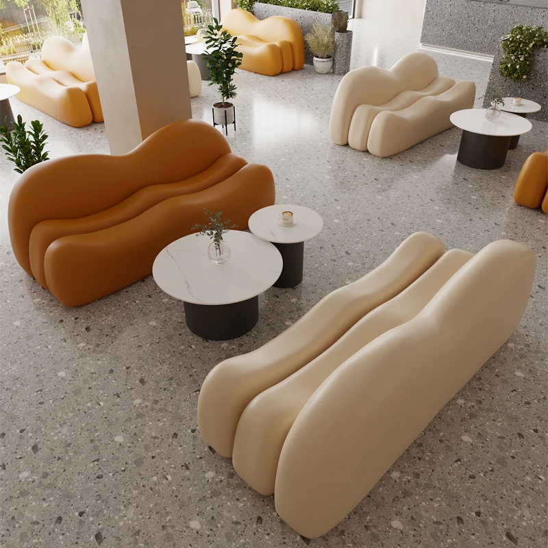 Рисунок 4 - Стол и стул для магазина с молочным чаем