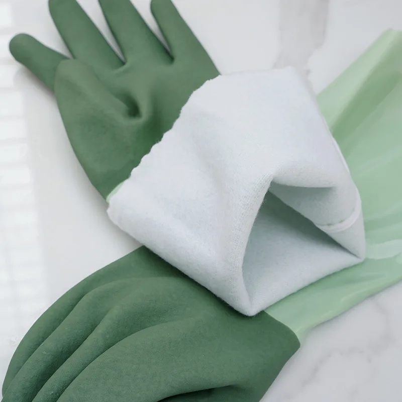 Industrial rubber gloves oil and water corrosion resistance, wear protection and lengthening integrated velvet dipping gloves