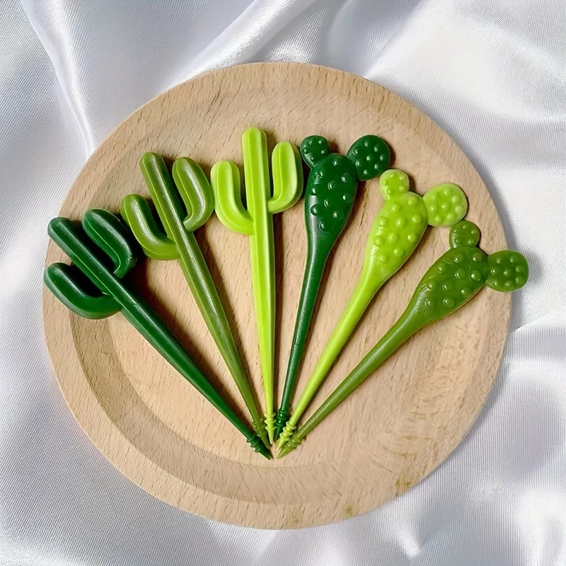 6pcs/set Plastic Forks Cactus Design Forks For Cake Snack Baked Bento Fruit Kitchen Gadgets Eid Al-Adha Mubarak_voghion.com