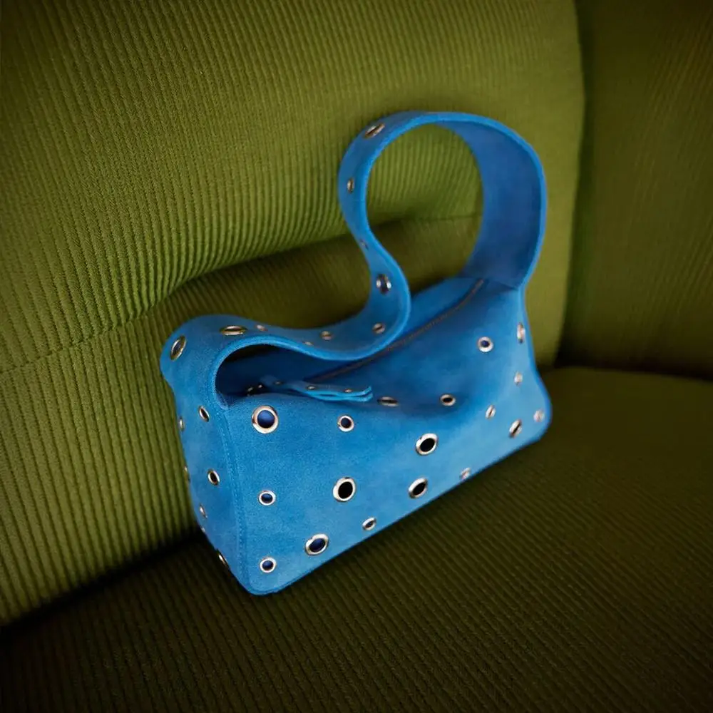 Luxury Designer Suede Shoulder Bags 2024 Vintage Commuter Rivet Tote Bags Crescent Underarm Bag Solid Color Trendy Armpit Bag