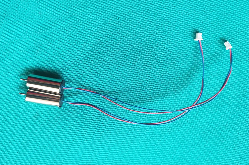Lot de 2 Moteurs CW/CCW 8.5x20mm 7.4V pour Avion RC