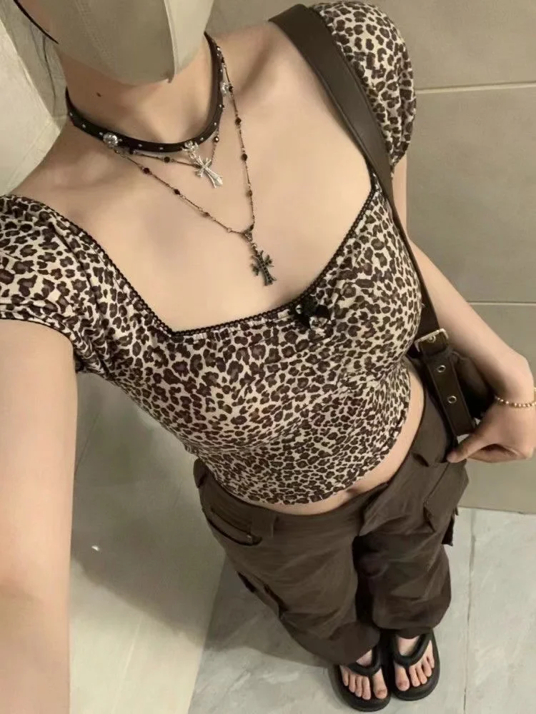 Sexy Leopard T-shirts Women Square Collar Slim fit Tops Short Sleeve Crop Top Hot Girls Summer Trendy Streetwear Ins New Y2k