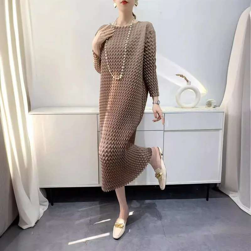 

Miyake Heavy Industry Dress for Women Pineapple Fold 2024 Summer New Style Casual Handmade Bat Sleeve Mid Length Dress