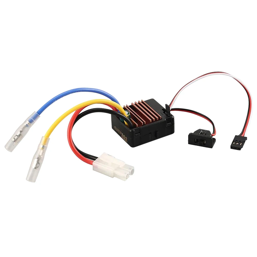 Moteur RC 540 brushless 13T-27T installé dans une voiture RC, prêt à l'emploi.
