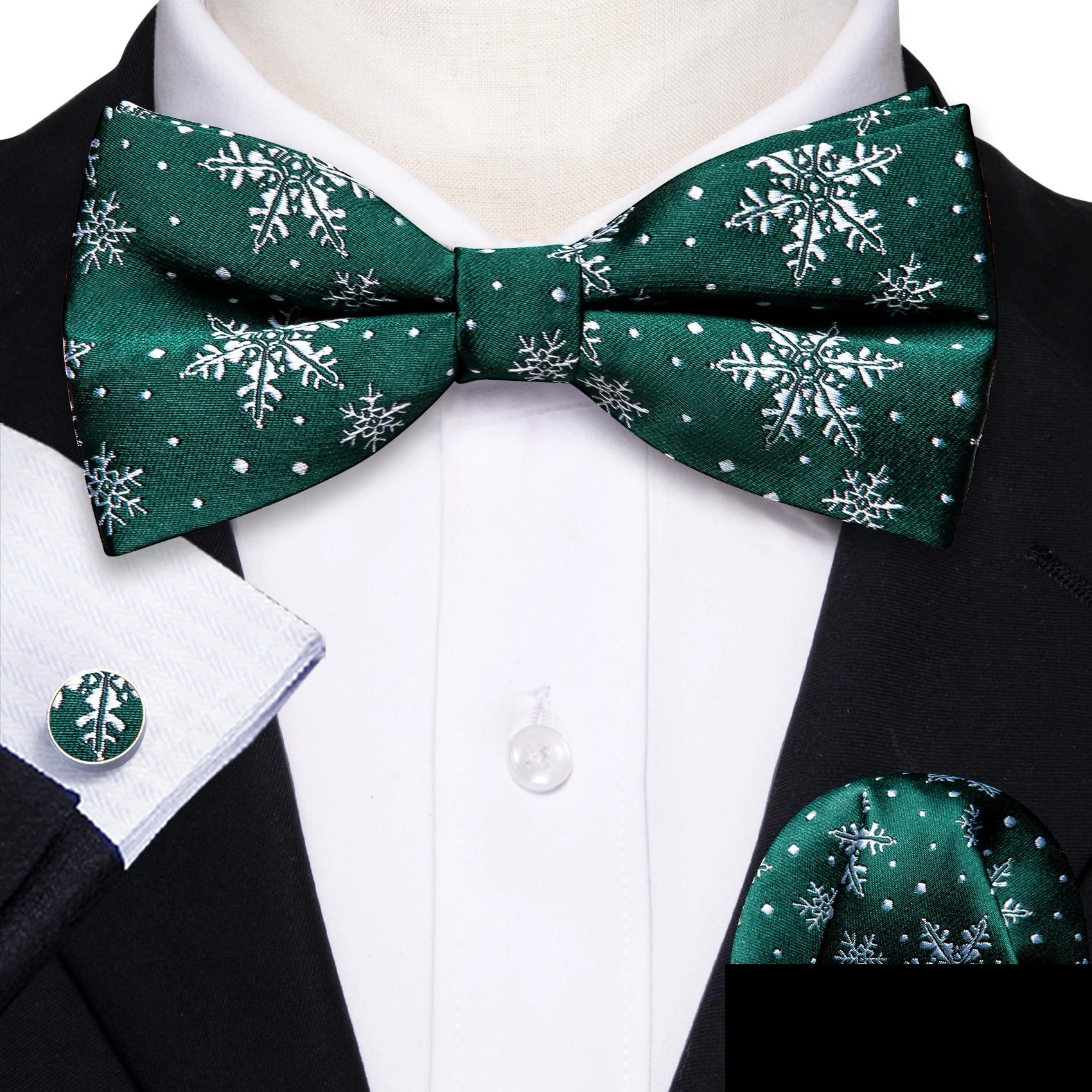 

Luxury Green White Snow Silk Mens Christmas Bow Tie Hanky Cufflinks Set Pre-Tied Bowtie Xmas Santa Reindeer Festival Barry.Wang