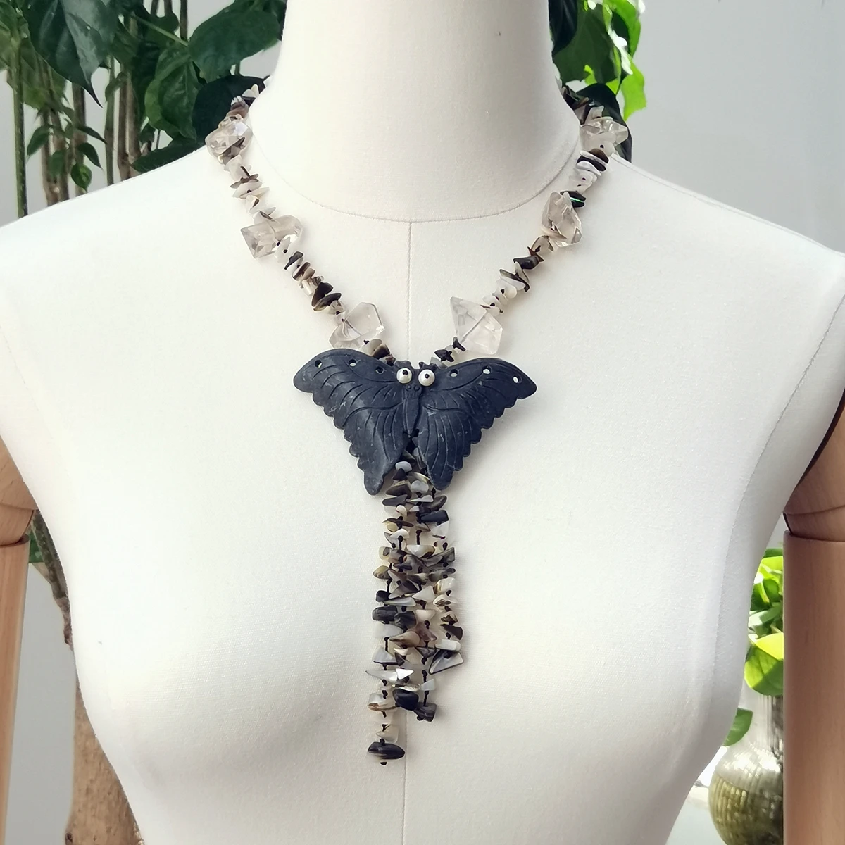 

Lii Ji Gray Black Necklace Mother of Pearl Shell Quartz Black Stone Butterfly Pendant Necklace 50cm Stock Sale Women Jewelry