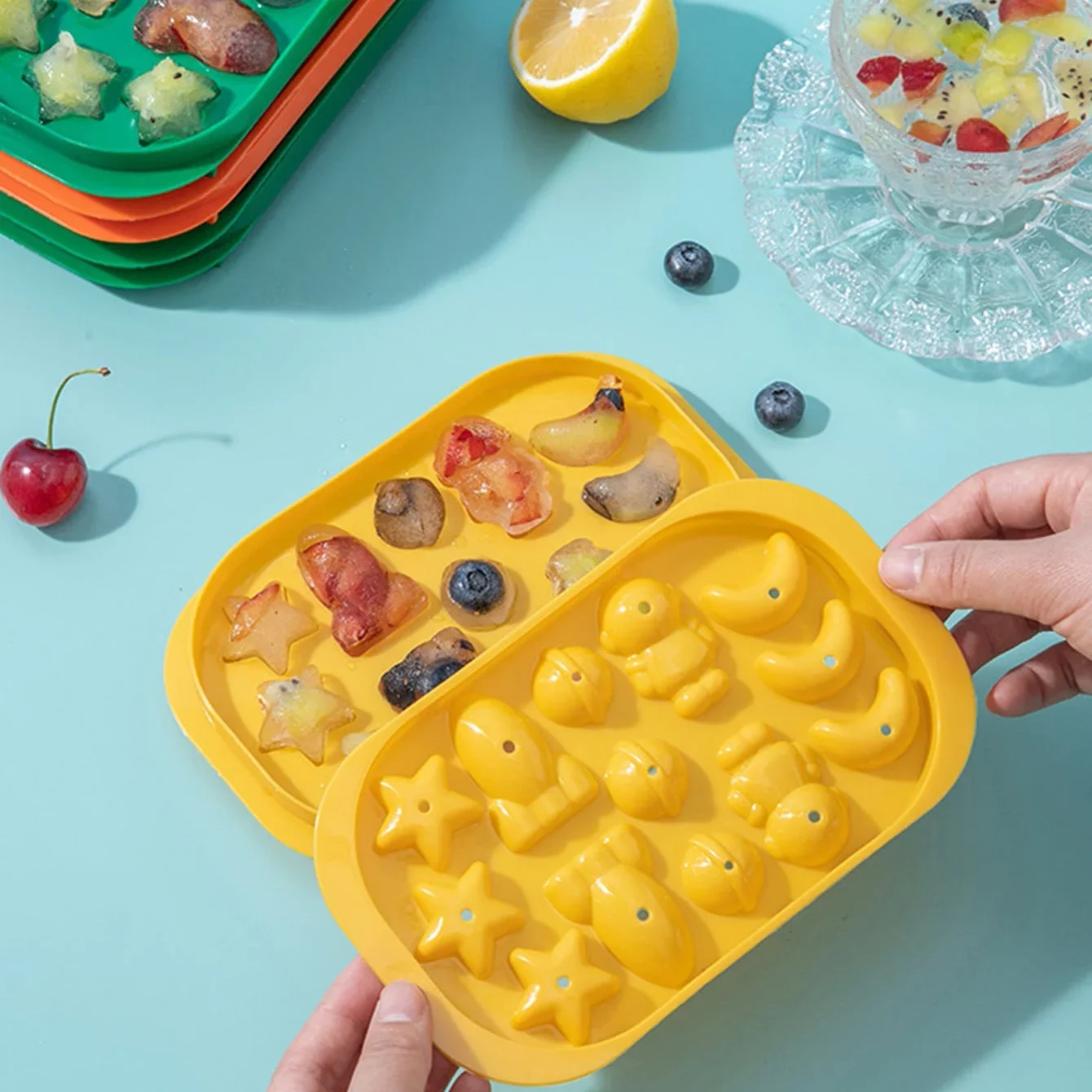 1pc/2pcs - Ice Cube Mold With Lid, Ice Making Tool, Ice Storage Ice Box,Cartoon Style Design Ice Cube Maker,Kitchen Tools