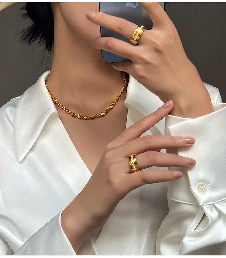 Luxuriöser Zirkon-Ring für Damen 316L Edelstahl Vergoldet Runder Paar-Verabredungsring Vintage Wasserdichter Schmuck Geschenk – Detail 7