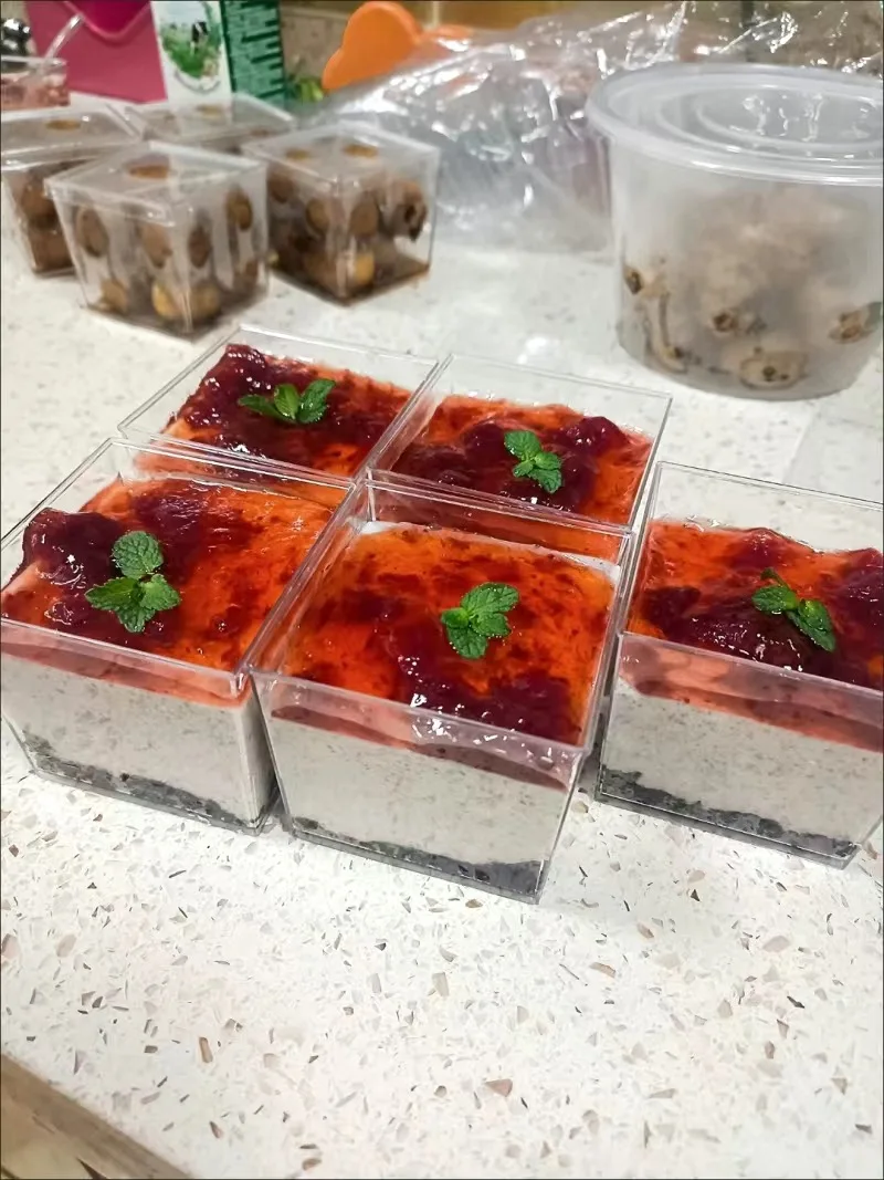 Square Plastic Mousse Dessert Cups 2OZ For Christmas Jelly Pudding Cups Yogurt Party Supplied Summer Kitchen Wedding 10/20PCS
