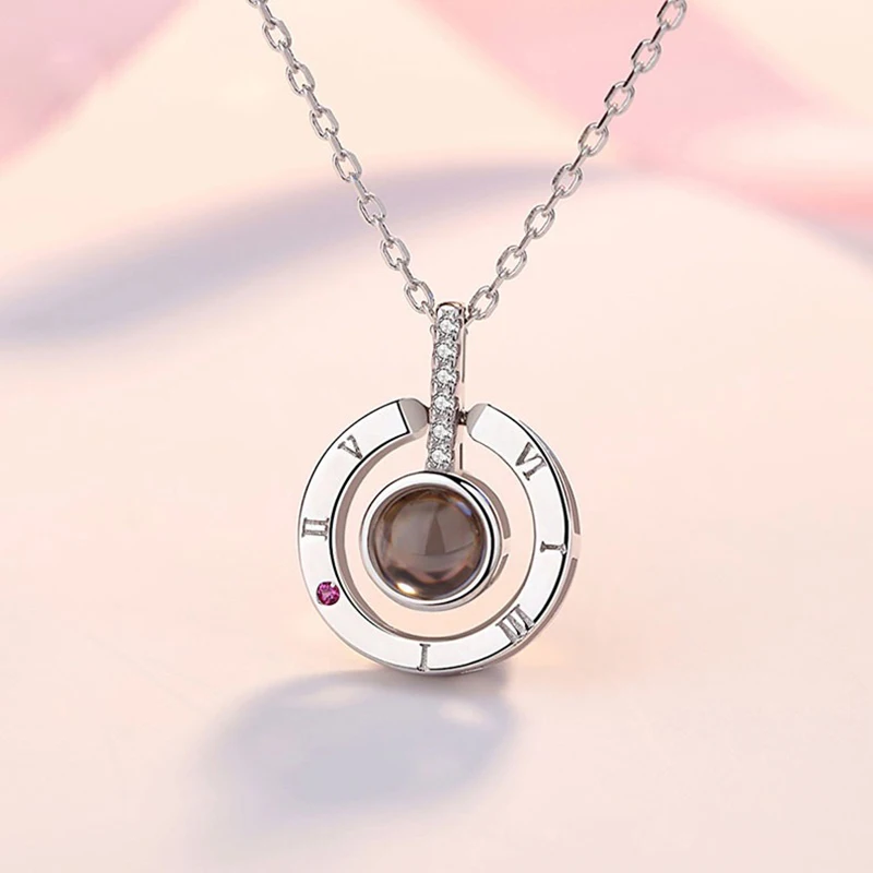 Collier Pendentif 'Je T'aime' En Or Rose - Projette 'I Love You' En 100 Langues - Marque Turtleland