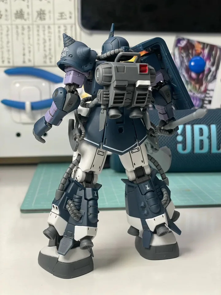 Gaogao Zaku MS-06C-6/R6 Assembly Model Action Model Kit Hg 1/144