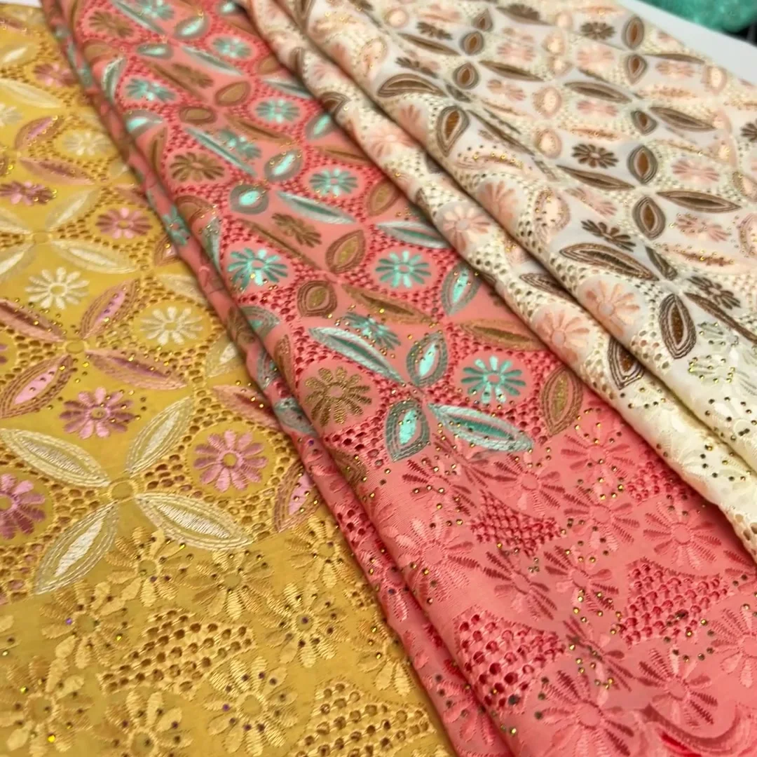 Швейцарское кружево с камнями 2.5 ярда