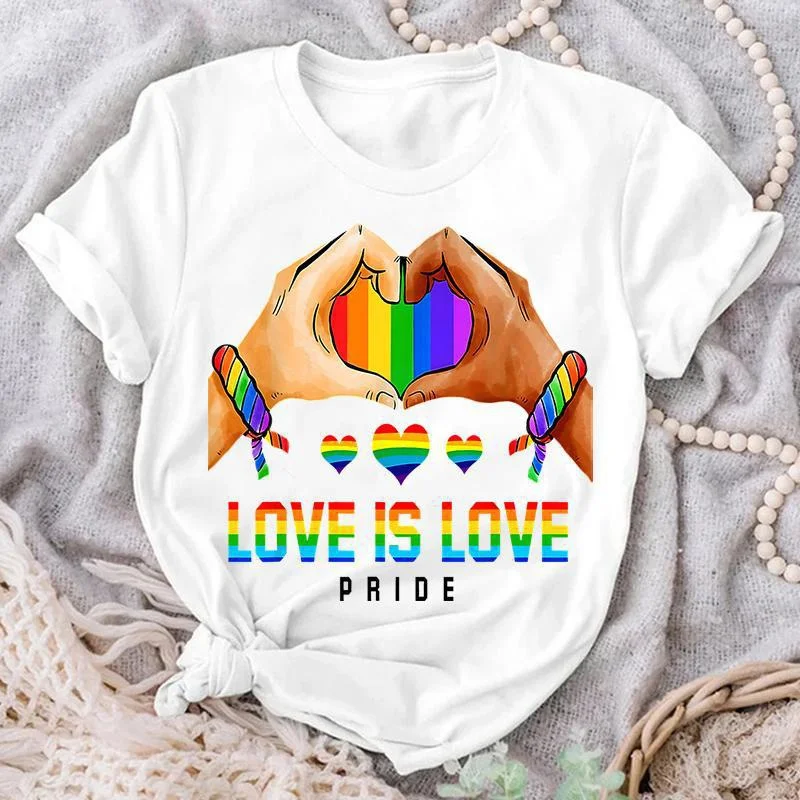 Рисунок 5 - Женская модная футболка с принтом Love Is Love Pride