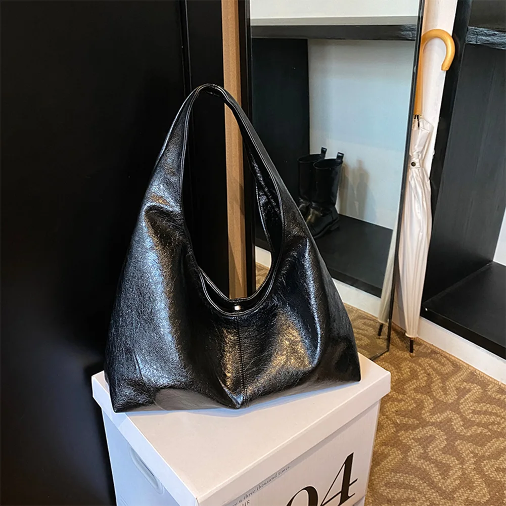 Women PU Vintage Tote Bag Large Capacity Stylish Shoulder Purse Solid Color Simple Commuting Bag Hasp Closure Outdoor Travel Bag