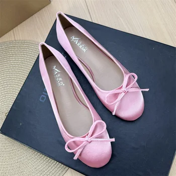 2025 Spring/Autumn New French Bow Retro Round Head Satin Ballet Shoes Fashion Shallow Mouth Large Size Casual Flat Women's Shoes 1