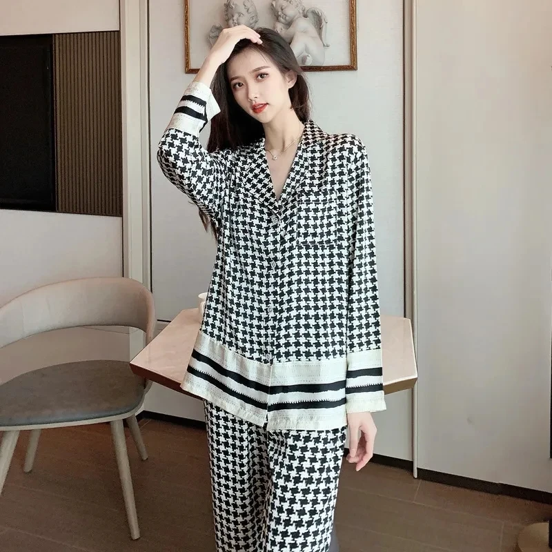 

5911New pajamas long-sleeved two-piece simulation silk thin section houndstooth can be worn outside the home wear women's tide