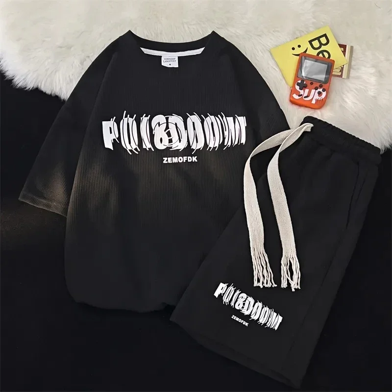 thumbnail image 1 of Conjunto deportivo de dos piezas de manga corta con estampado de gofres para hombre, camiseta con capucha y pantalones cortos, conjunto de 2 piezas a juego para primavera y verano, 1 of 5