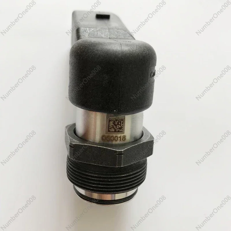 Original and new injector solenoid for 03L130277B.03L130277S
