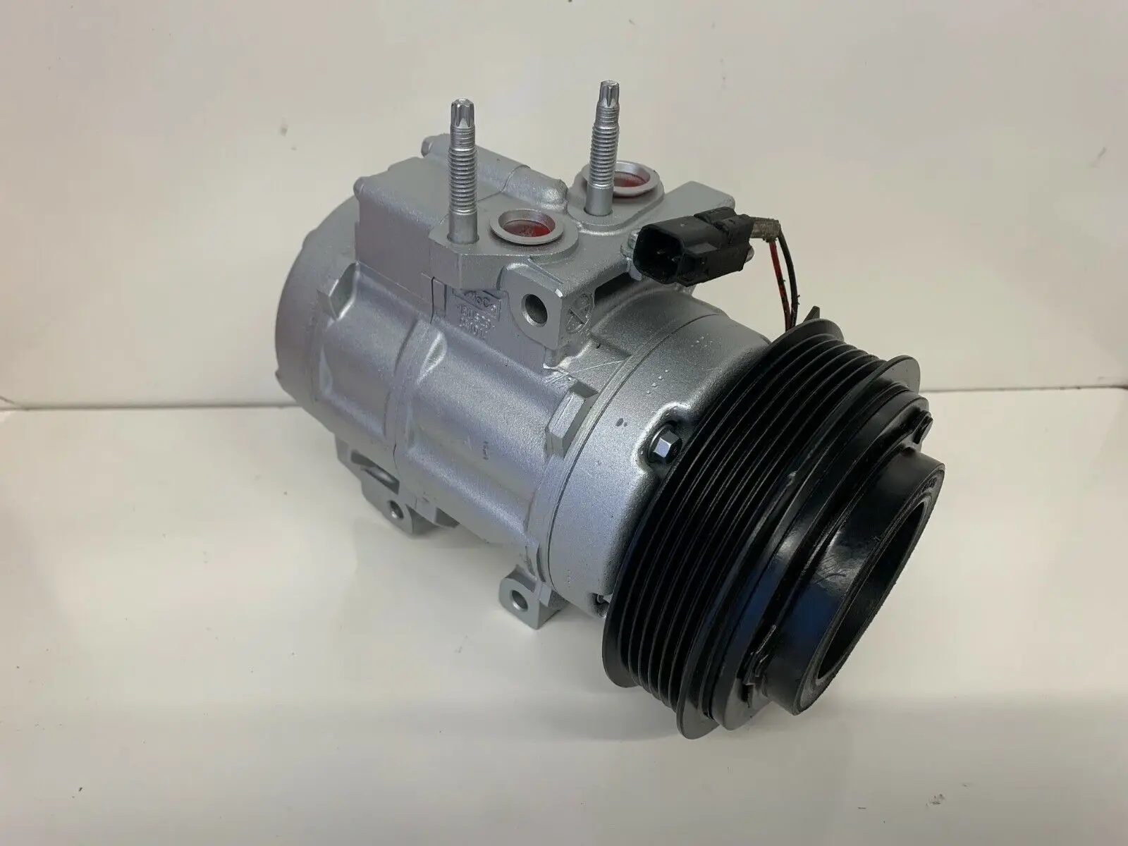 

Fits For 2008 2009 2010 Ford F550 SD F-550 SD 6.8L Reman AC A/C Compressor