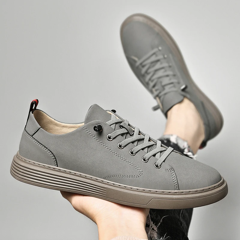 2024 Scarpe Casual Da Uomo Zapatillas De Hombre Flats Slip On Vera Pelle Guida Scarpe Da Skateboard Da Passeggio Scarpe Da Tennis Per Uomo