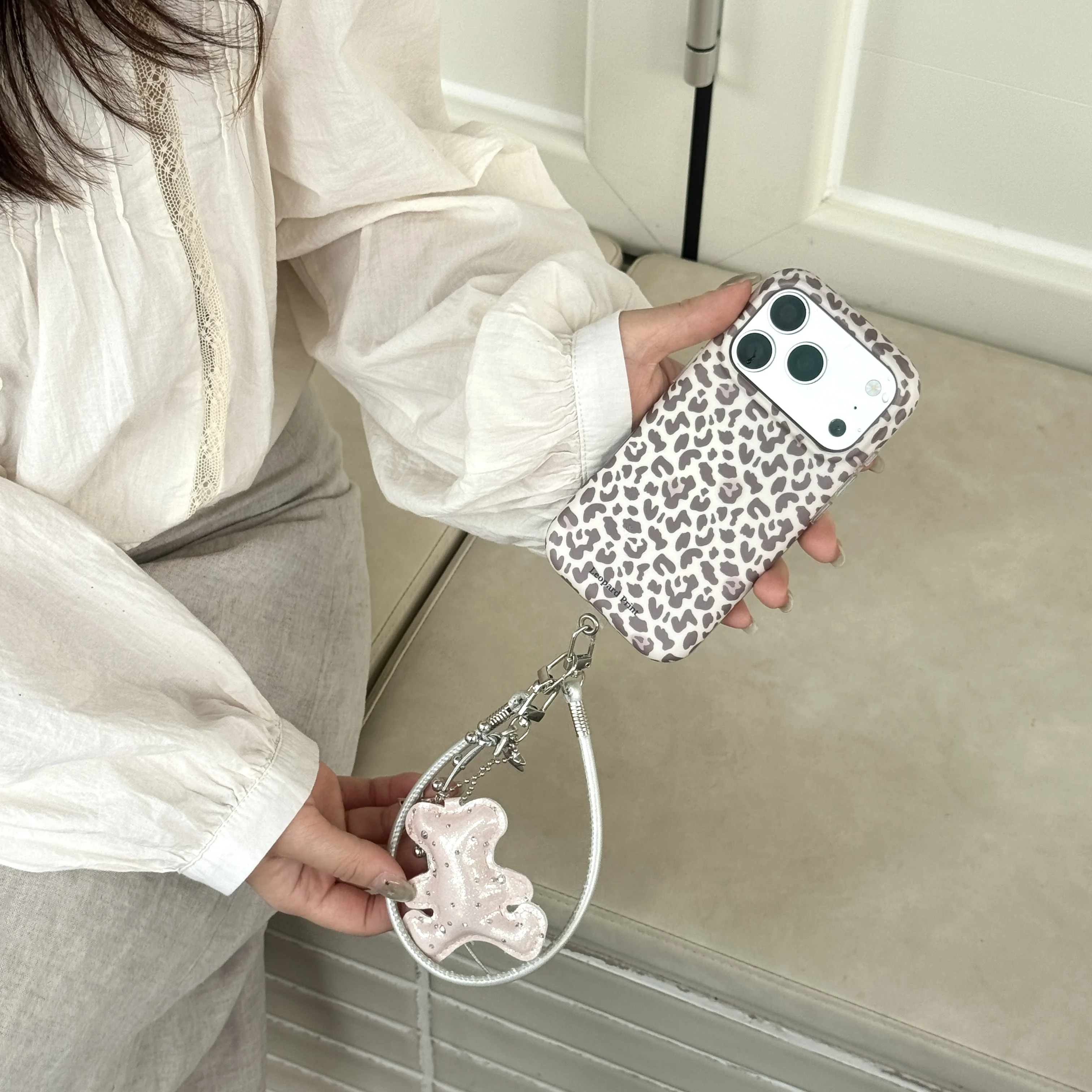 Retro Mint Green & Pink Leopard Print Matte Phone Case with Bear Star Lanyard