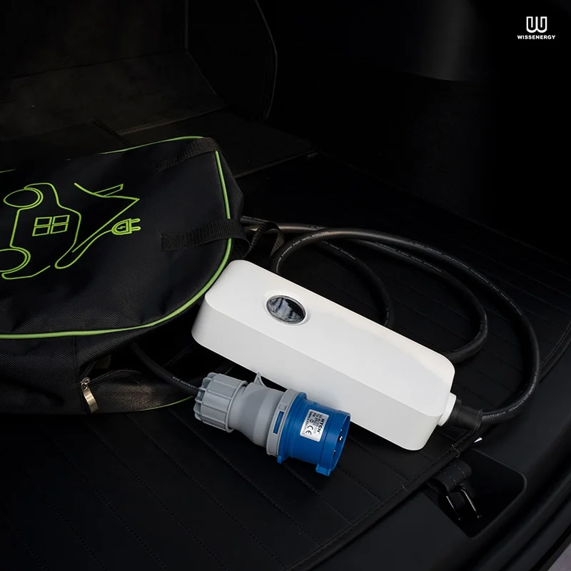 WISSENERGY 32A 8.8KW 휴대용 전기차 충전기 3상 OEM ODM 새 상품 경쟁력 있는 가격 자동차 충전용