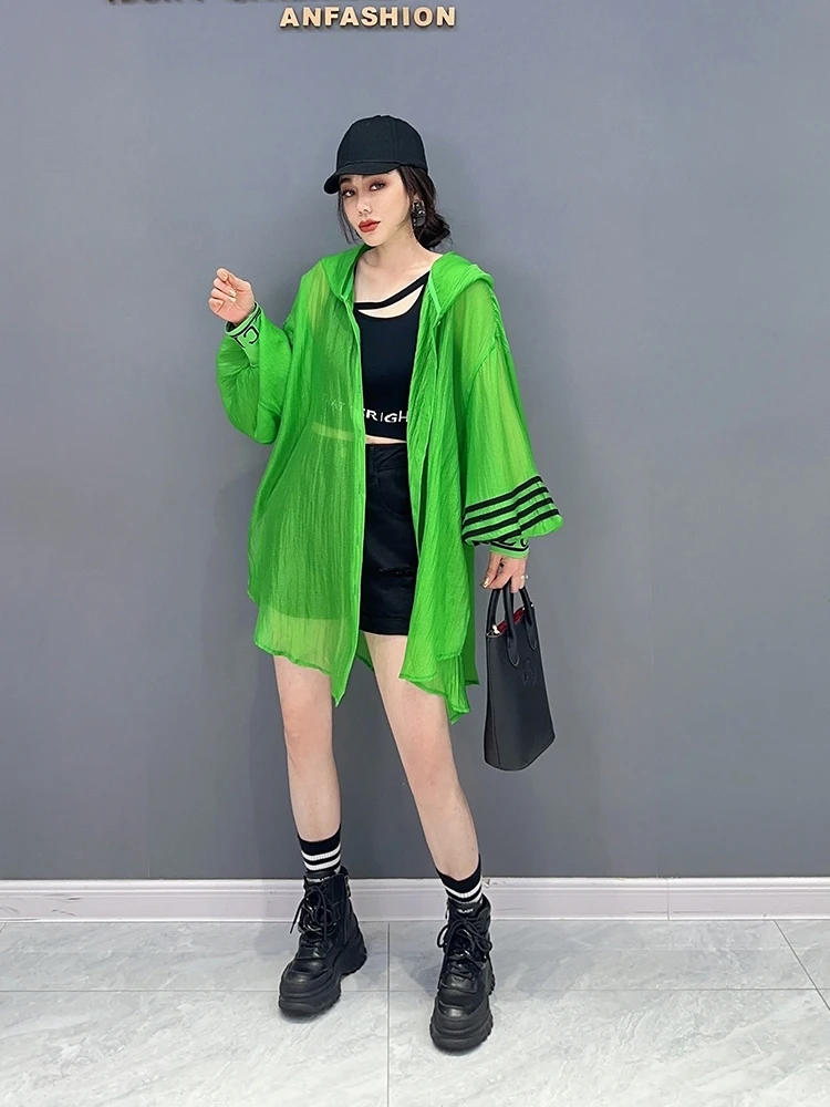 

New summer 2023 women leisure sports is prevented bask in a hooded cardigan thin coat jacket joker minus age trend