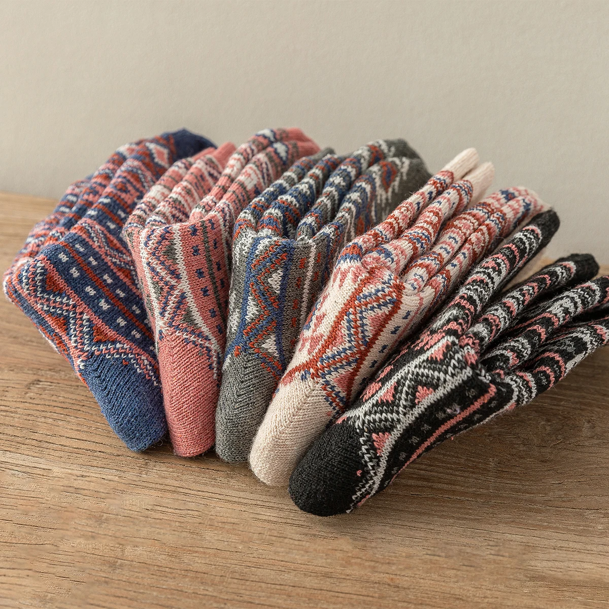 5 Paare Lot Neue Männer Frauen Dicke Warme Socken Retro Stil Linie Geometrische Muster Paar Modelle Freie Größe – Detail 3