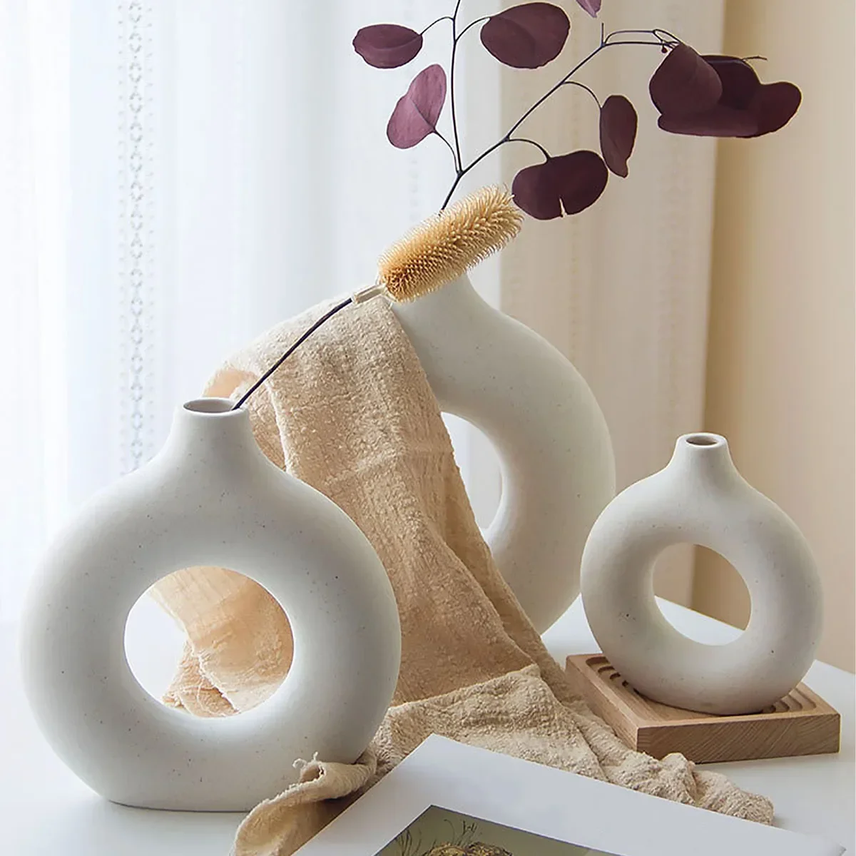 1PC-Elegant Ceramic Frosted Circular Donut Vase Modern Minimalist Decor