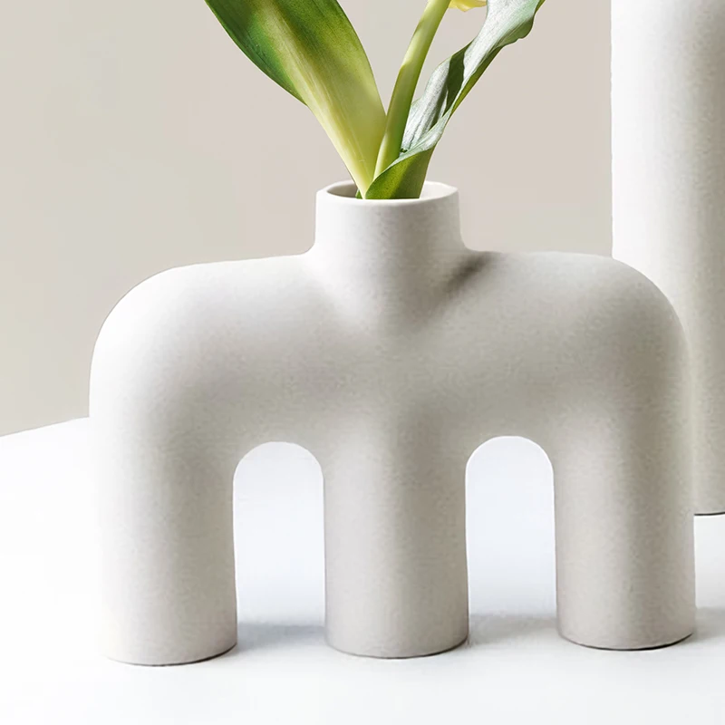 1PC, a modern and simple M-shaped home decoration vase made of resin, suitable for decorating dried flowers and green plants