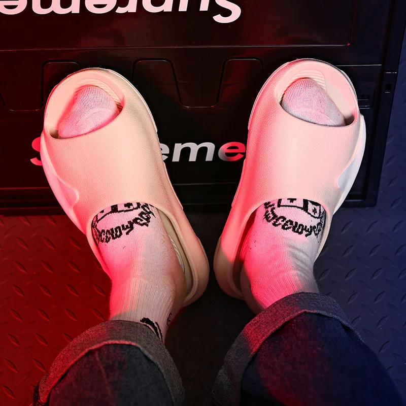 Tofflor för kvinnor och män Halkskydd med tjock sula Mjukt skum Sliders Tofflor för inomhus utomhus_voghion.com