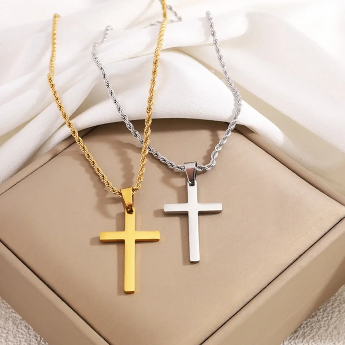 Collar Cruz Acero Inoxidable Para Hombre Y Mujer - Plateado, Dorado O Negro, Longitudes De 16" A 24"