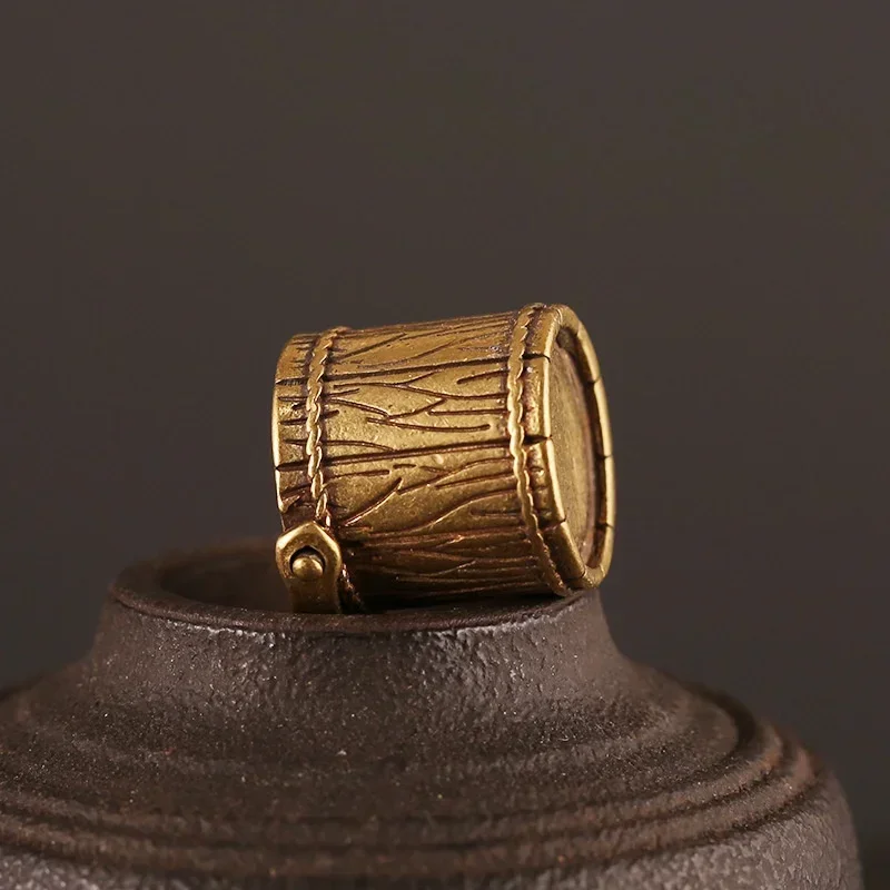 Brass Lucky Shaped Small Water Bucket for Men and Women Car Keychain Pendant Portable Accessories Copper Tabletop Ornaments