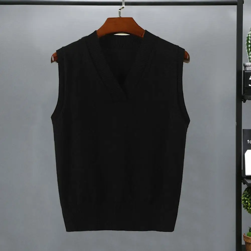 

Can be paired with skinny jeans, leggings, sandals, and high heels to make you look more simple and fashionable.