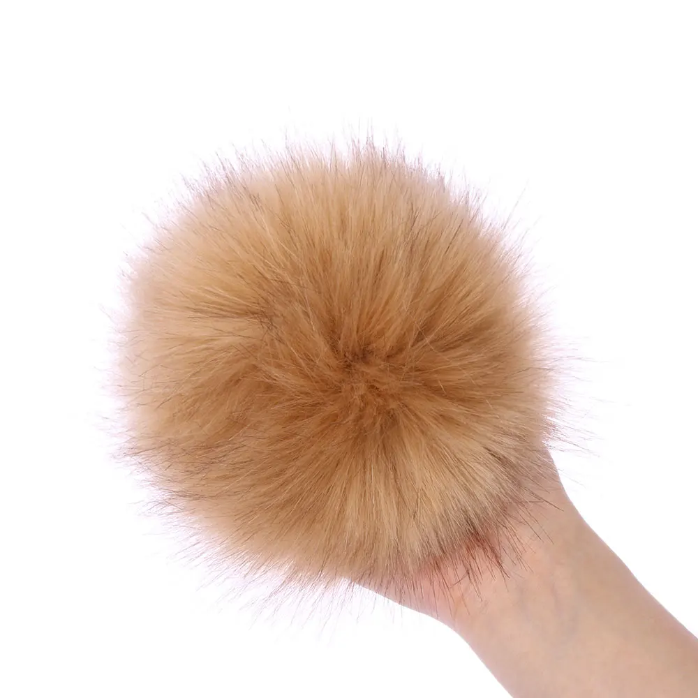 Description Picture 4 of item12/15cm Imitation Fur Pompom for Women Hat Fashion Fur Big Pom for Knitted Hat Beanies Cap Skullie DIY Knitted Hat Accessories