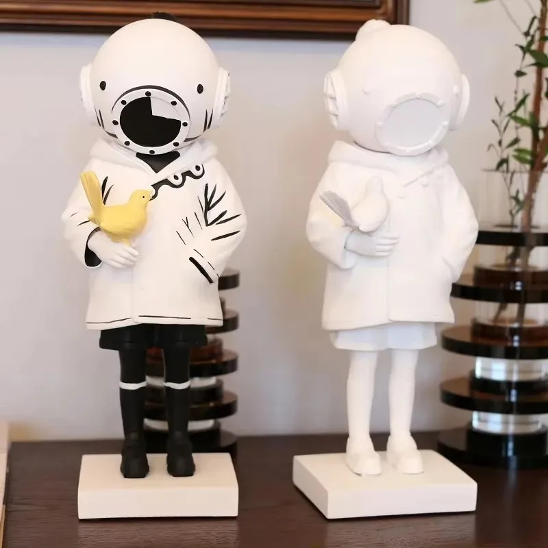 【未開封】 BANKSY DEEP SEA DIVER WHITE Ver. Amazon.com: Newmyth Resin Deep Sea Diver Figurine Banksy