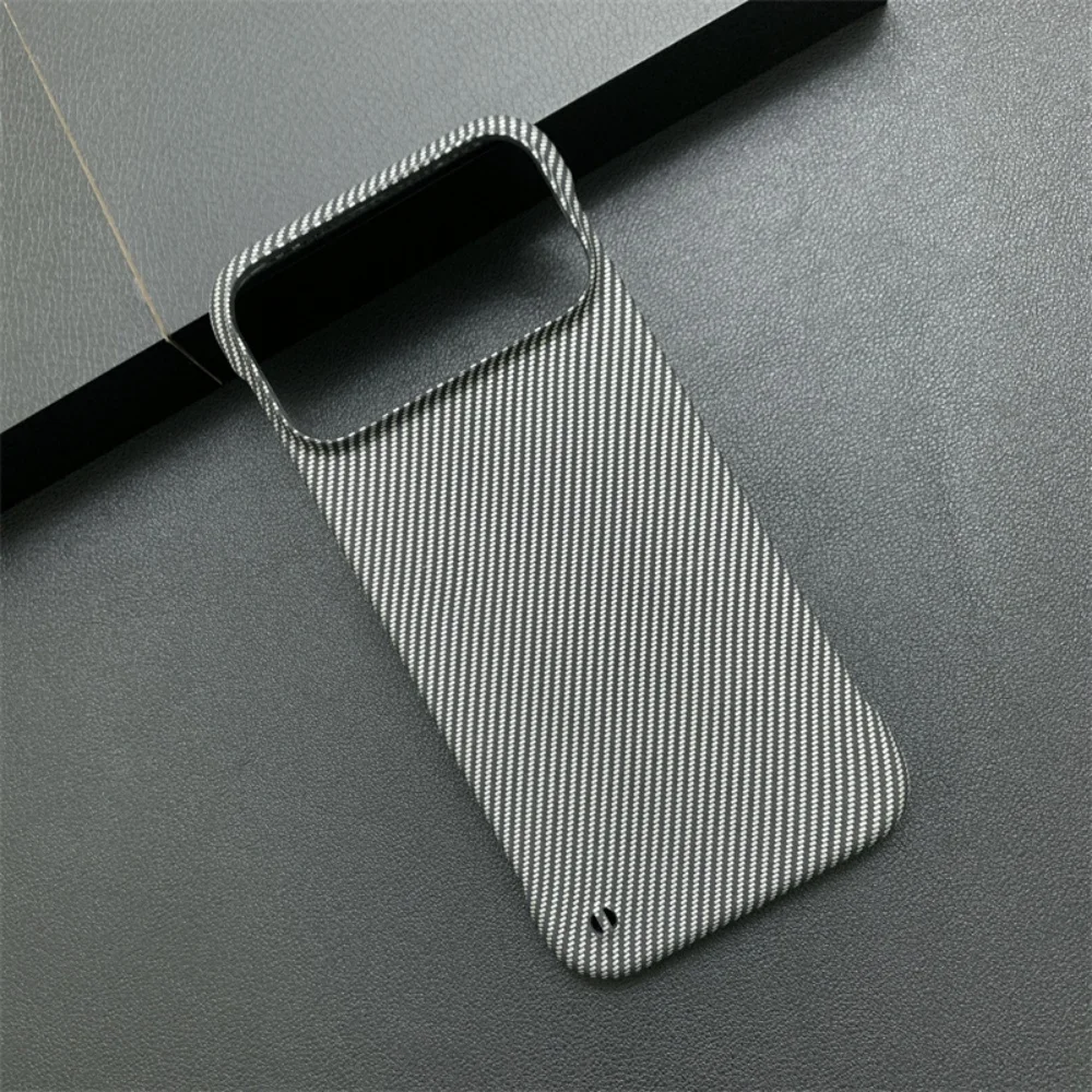 Stylish Carbon Fiber Texture PC Phone Case with Heat Dissipation & Lanyard Hole