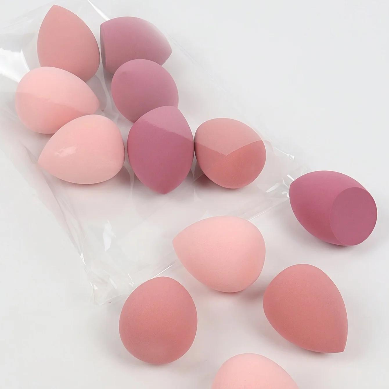 12PCS Sponges - Latex-Free, Dual Use for Liquid/Cream/Powder, Multi-Color Makeup Sponges for All Skin Types Makeup wholesale