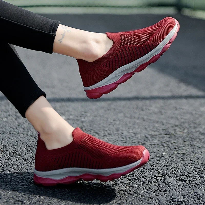 

Knitted Shoes for Men Slip on Men's Non-Leather Casual Shoes Mixed Colors Net Cloth Breathable Low-heeled Men's Casual Shoes