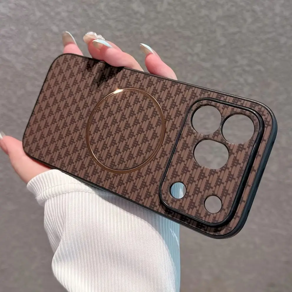 Kevlar Carbon Fiber Mountain Pattern Magnetic Case with Magsafe Wireless Charging Capability